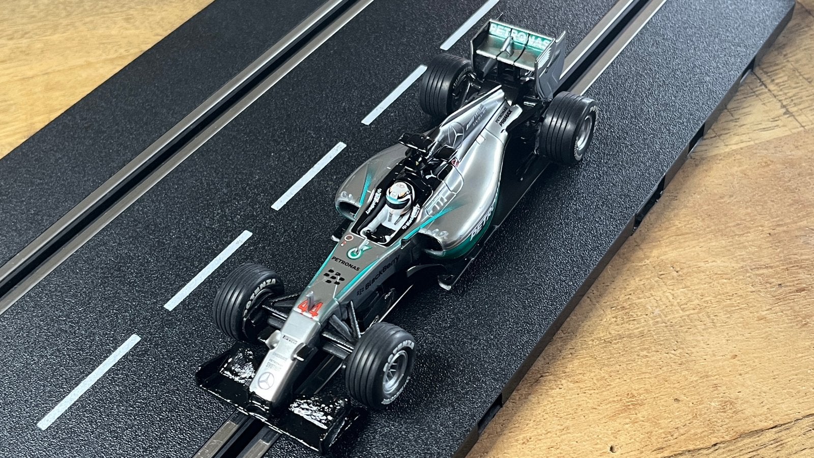 Carrera Evolution Mercedes-Benz F1 W05 Hybrid No.44, Carrera, Ophalen of Verzenden, Elektrisch, Racebaan