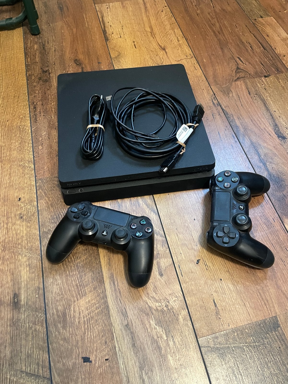 Sony PlayStation 4 Slim 1TB met 2 controllers en games, Spelcomputers en Games, Spelcomputers | Sony PlayStation 4, Ophalen, Met 2 controllers