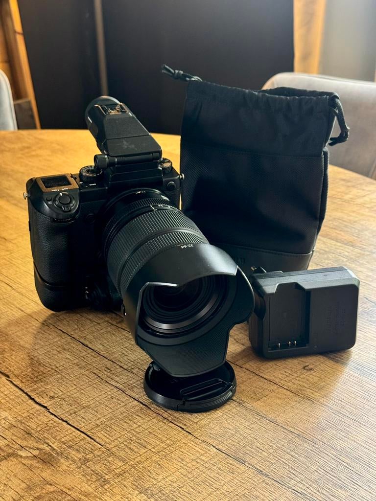 Fujifilm GFX50S + GF 32-64mm + Tilt EVF Adapter + Grip, Ophalen, Zo goed als nieuw, Fuji, Geen optische zoom