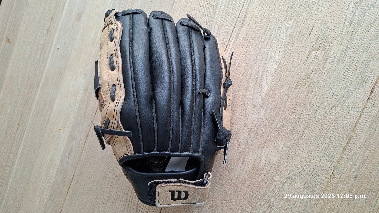 Wilson Honkbalhandschoen - linkshandig 7 tm 11 jaar, Ophalen of Verzenden, Zo goed als nieuw, Honkbal, Handschoen