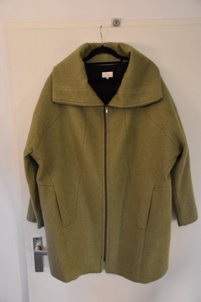 mooie nieuwe zachtgroene winterjas maat 46 Wehkamp's Own, Kleding | Dames, Maat 46/48 (XL) of groter, Nieuw, Ophalen of Verzenden