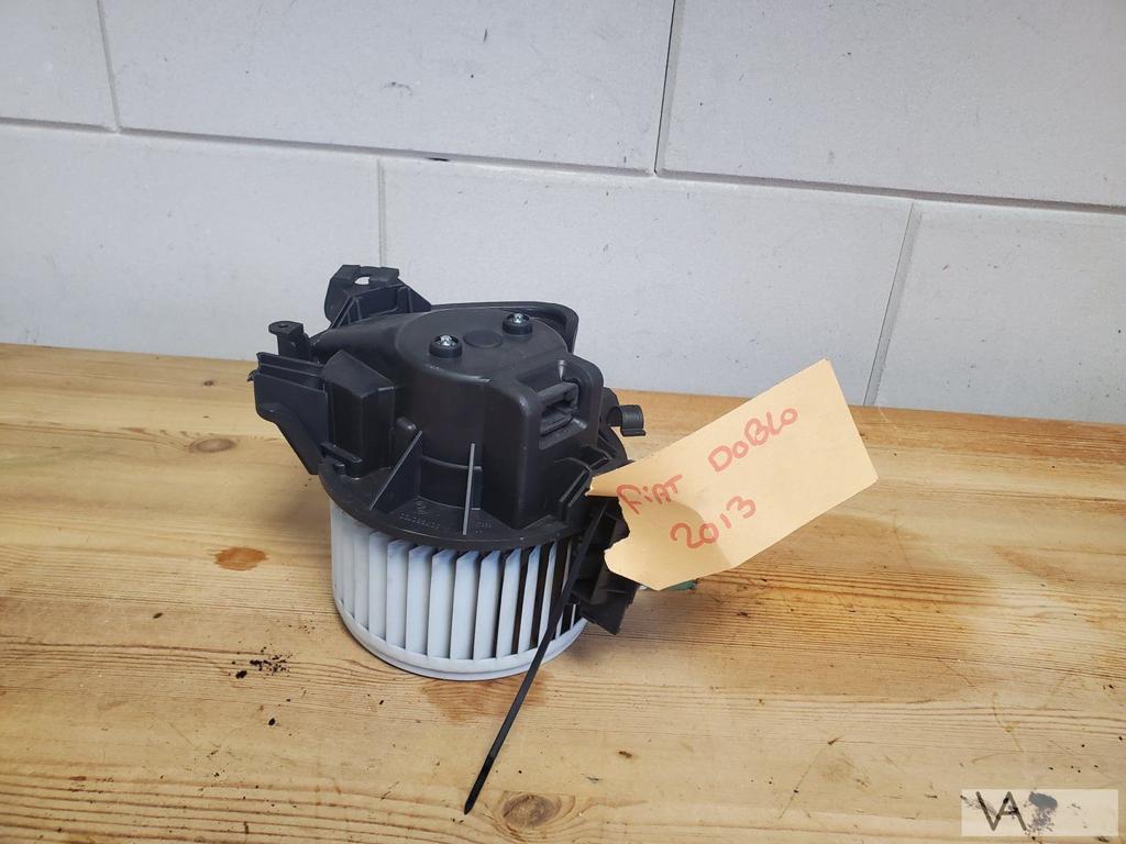 Fiat Doblo Fiorino Peugeot Bipper 2009 -2018 kachelmotor €30, Auto-onderdelen, Gebruikt, -, -, Ophalen of Verzenden