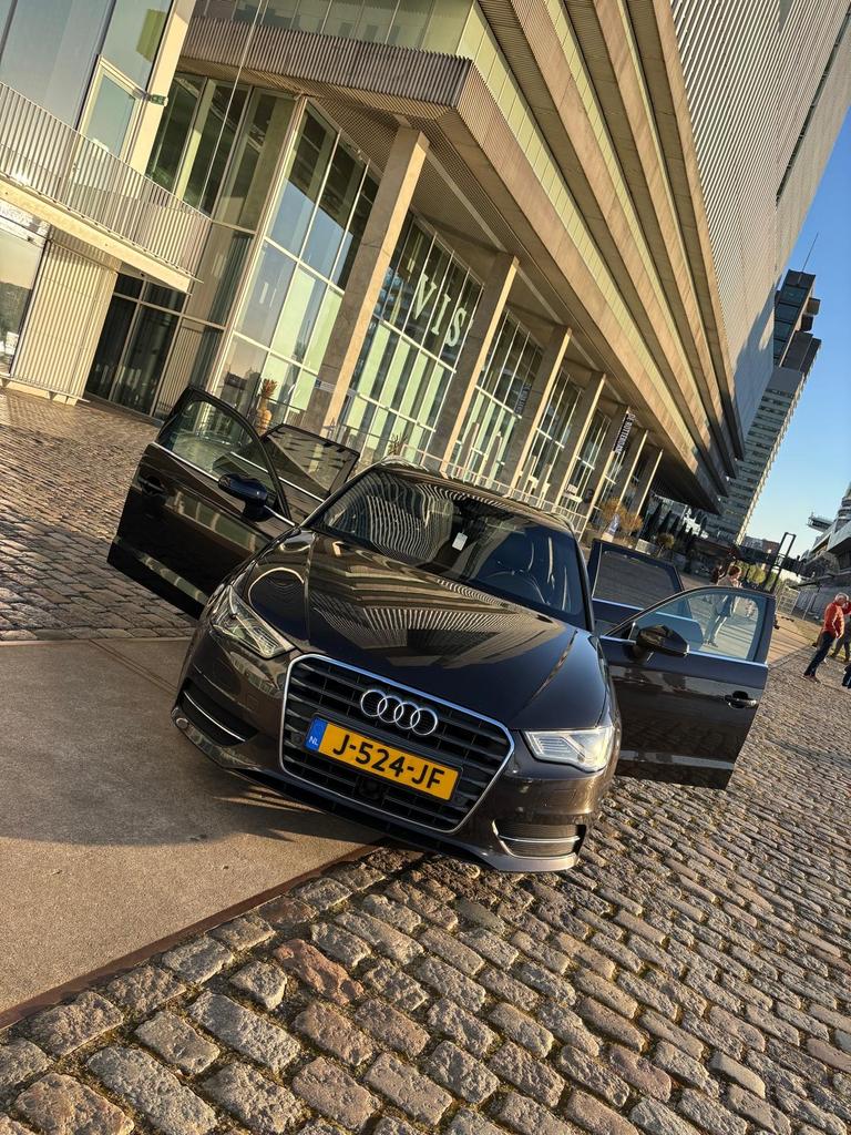 Audi A3 1.4 Tfsi 90KW S-line Sportback S-tronic, Zwart, Bruin, Elektronische parkeerrem, 122 pk