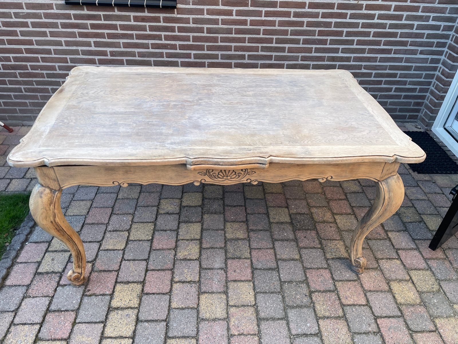 Antieke eettafel met sierlijke poten, Antiek en Kunst, Ophalen