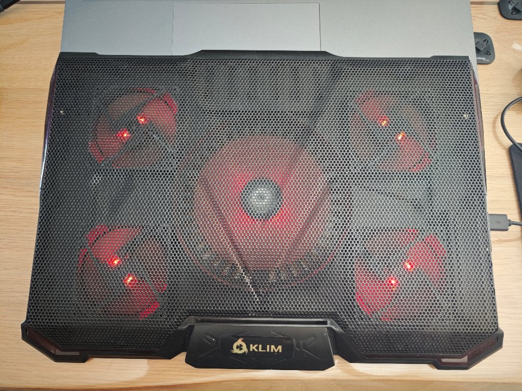 KLIM Cyclone - Laptop koeler, Computers en Software, Ophalen of Verzenden, Zo goed als nieuw, Luchtkoeling