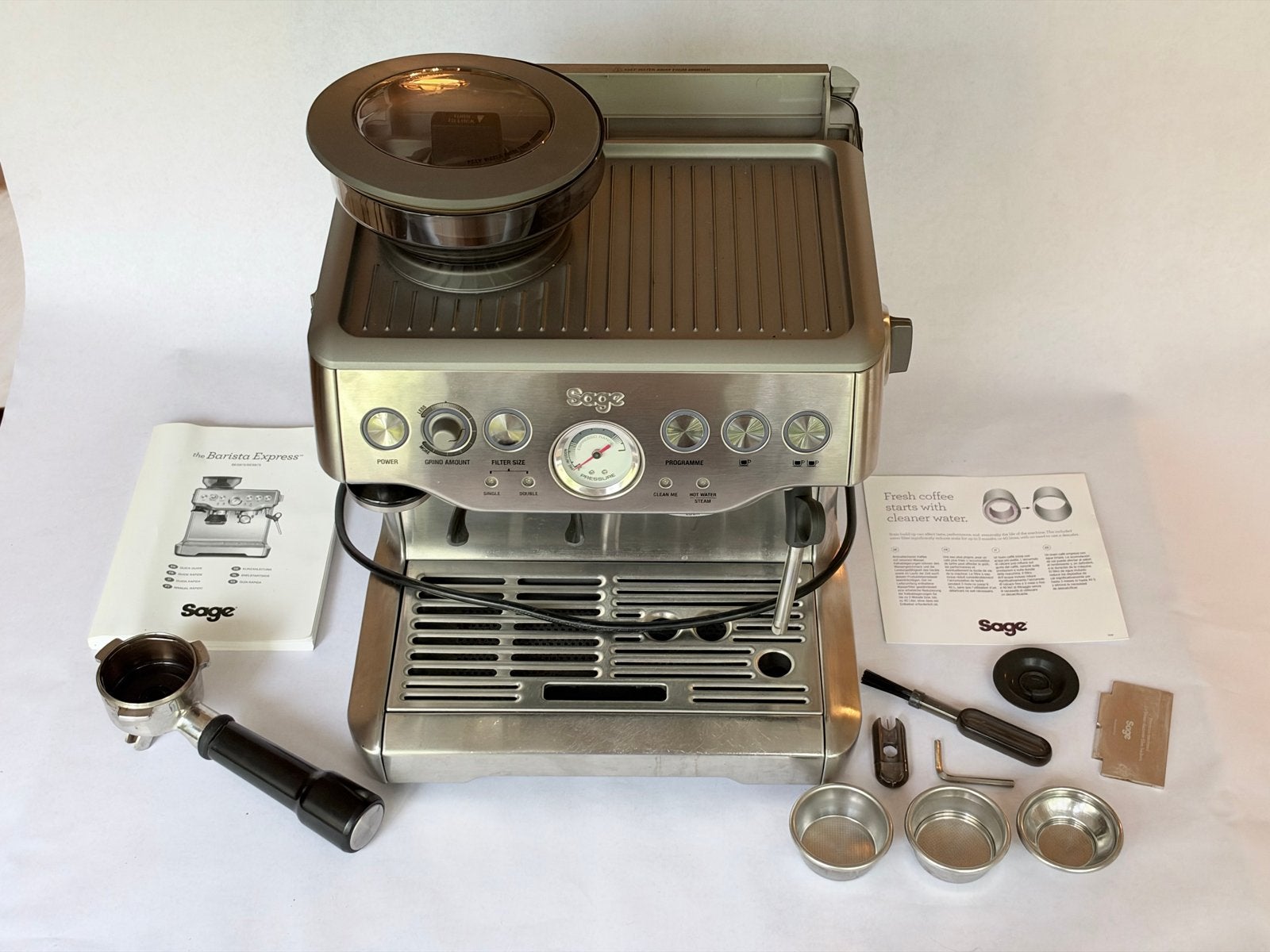Sage Barista Express Espressomachine & ingebouwde bonenmaler, Afneembaar waterreservoir, Espresso apparaat, Zo goed als nieuw