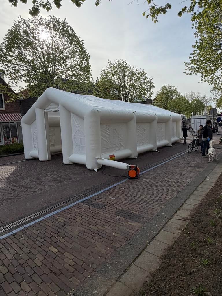 Opblaasbare tenten te huur, Tuin en Terras, Partytenten, Zo goed als nieuw, Ophalen of Verzenden