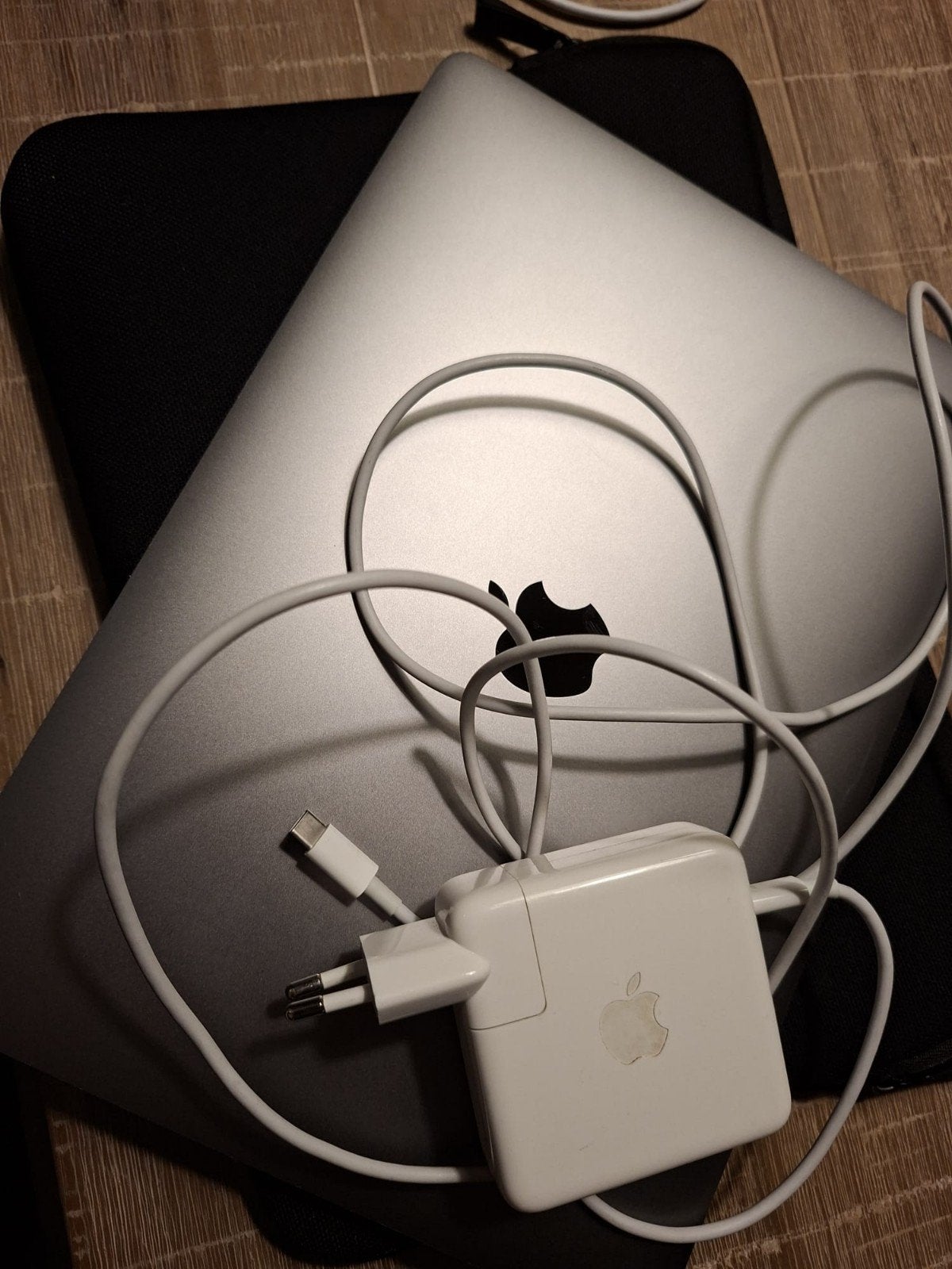 Macbook pro 13 inch 2018-2019, Computers en Software, Apple Macbooks, 2 tot 3 Ghz, Qwerty, 13 inch, 512 GB