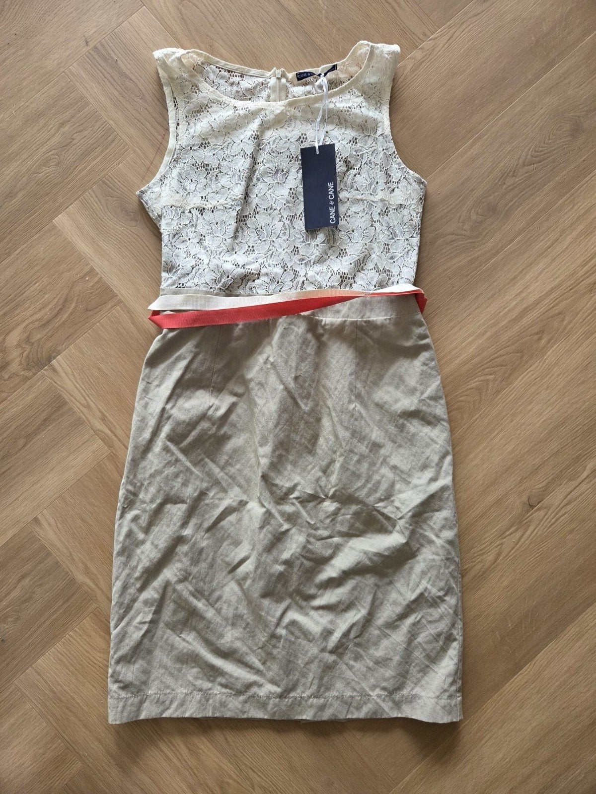 Cane + Cane Jurk met Kant - Nieuw met kaartjes, Cane + Cane, Beige, Nieuw, Onder de knie