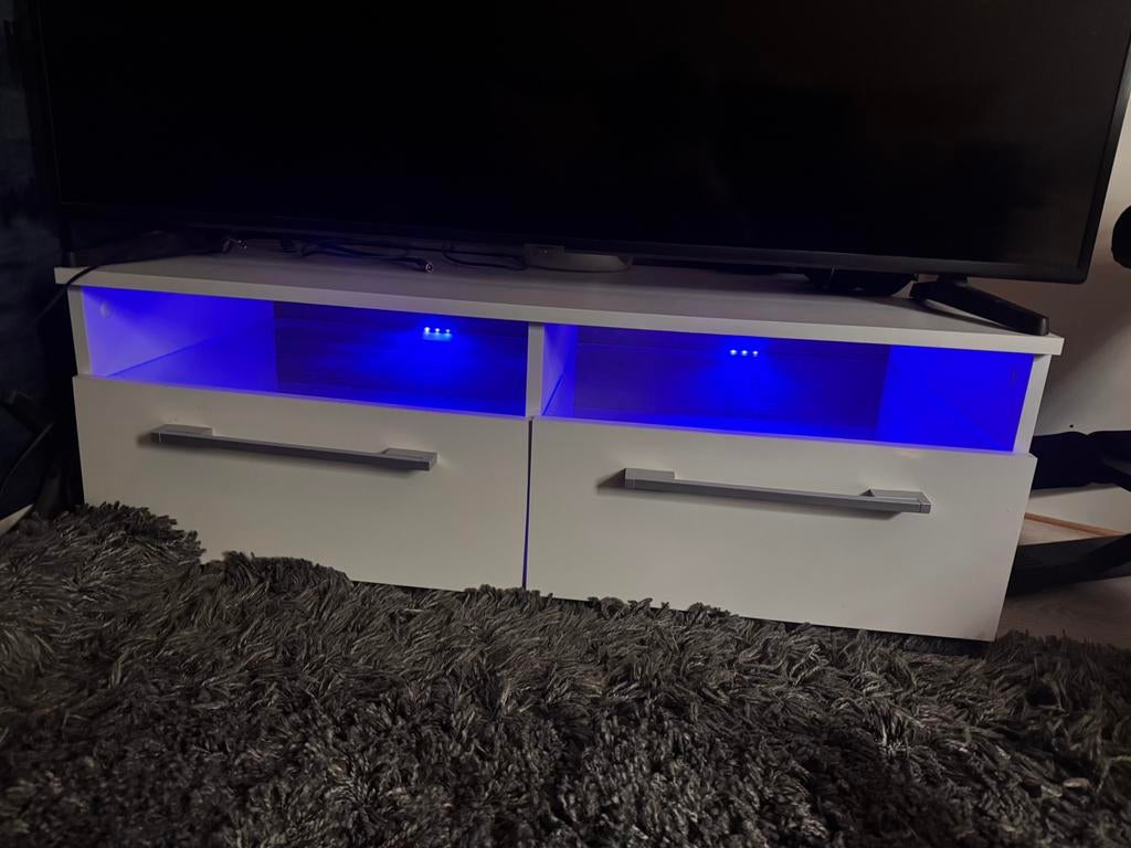 Tv kastje met verlichting, Ophalen of Verzenden, Zo goed als nieuw, 25 tot 50 cm, Minder dan 100 cm