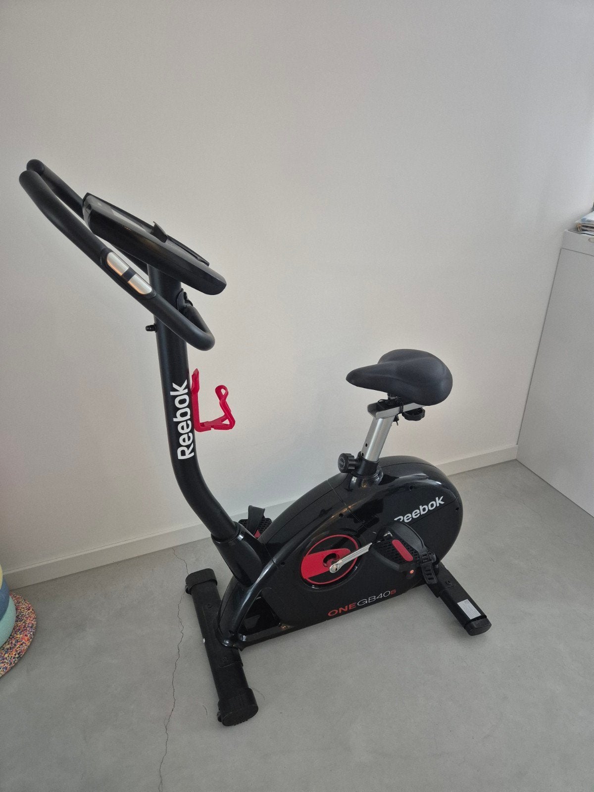 Reebok hometrainer zwart.