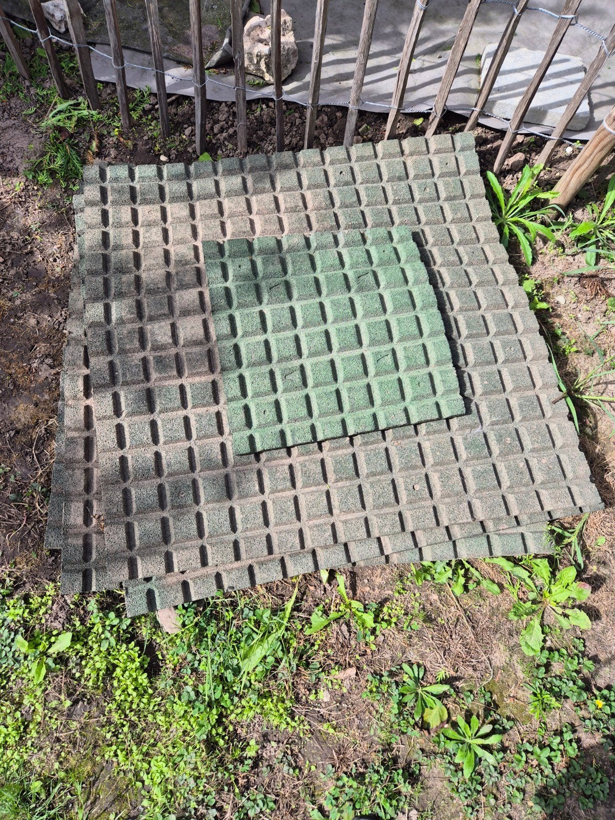 Rubberen speeltegels voor speeltoestel (4x 1m², 1x 0.25m²), Tuin en Terras, Ophalen, Gebruikt, Overige typen, Rubber