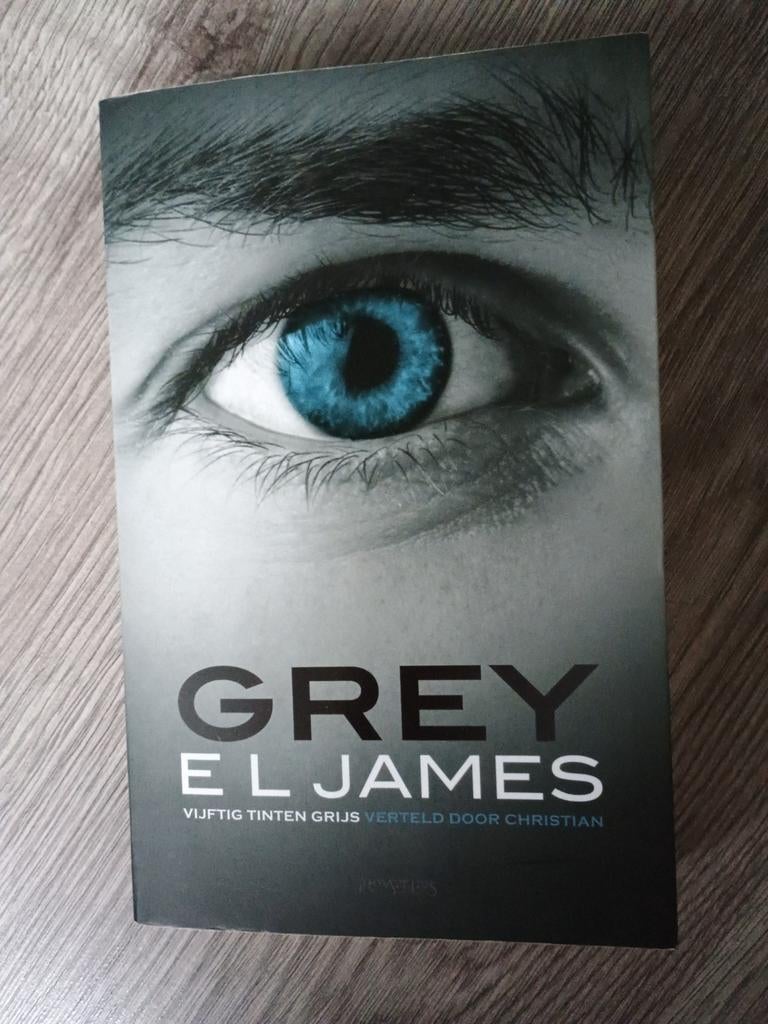 E.L. James - Grey, Boeken, Romans, Zo goed als nieuw, Ophalen of Verzenden