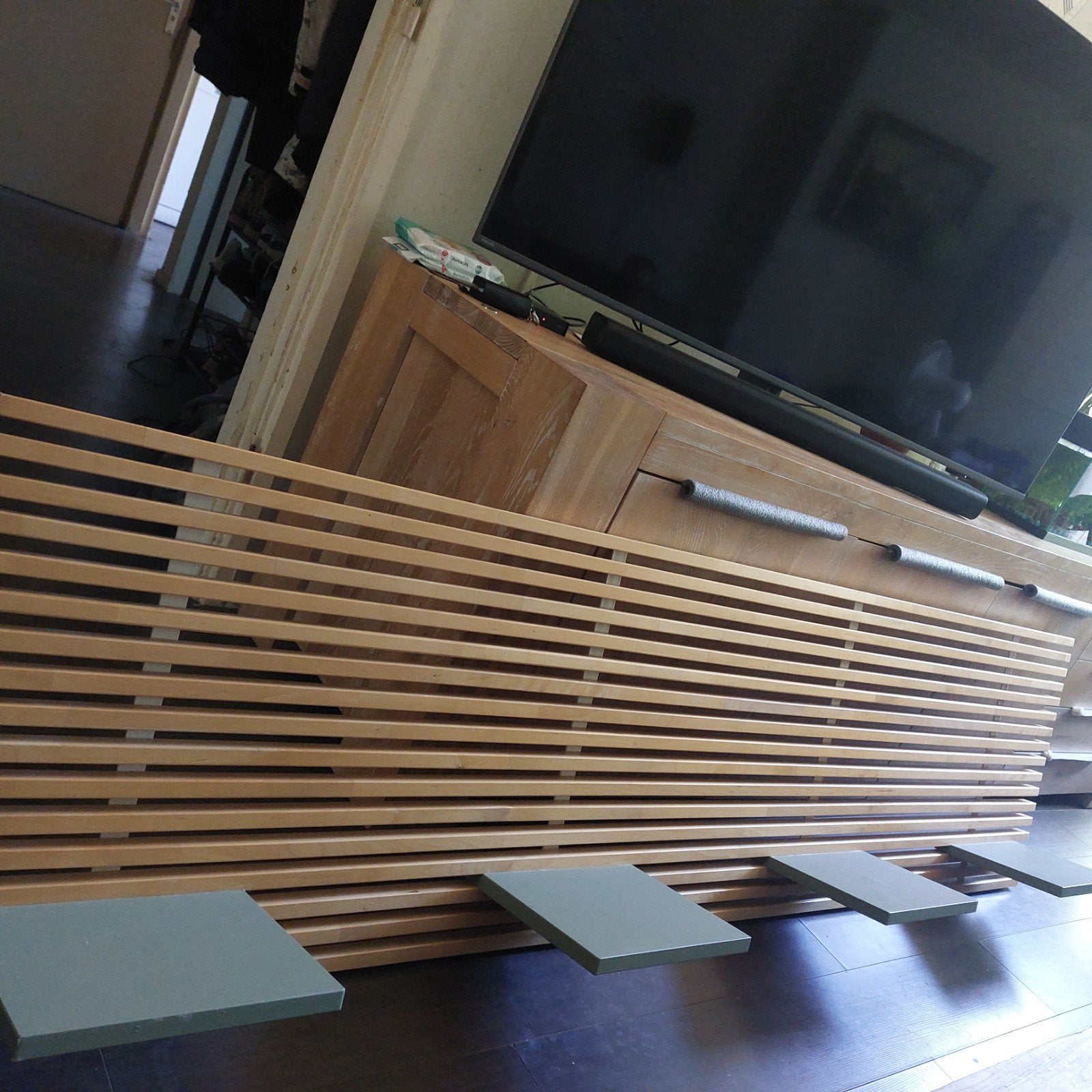 Houten lattenwand met planken - Modern design, 200 cm of meer, Ophalen of Verzenden, Zo goed als nieuw, 200 cm of meer