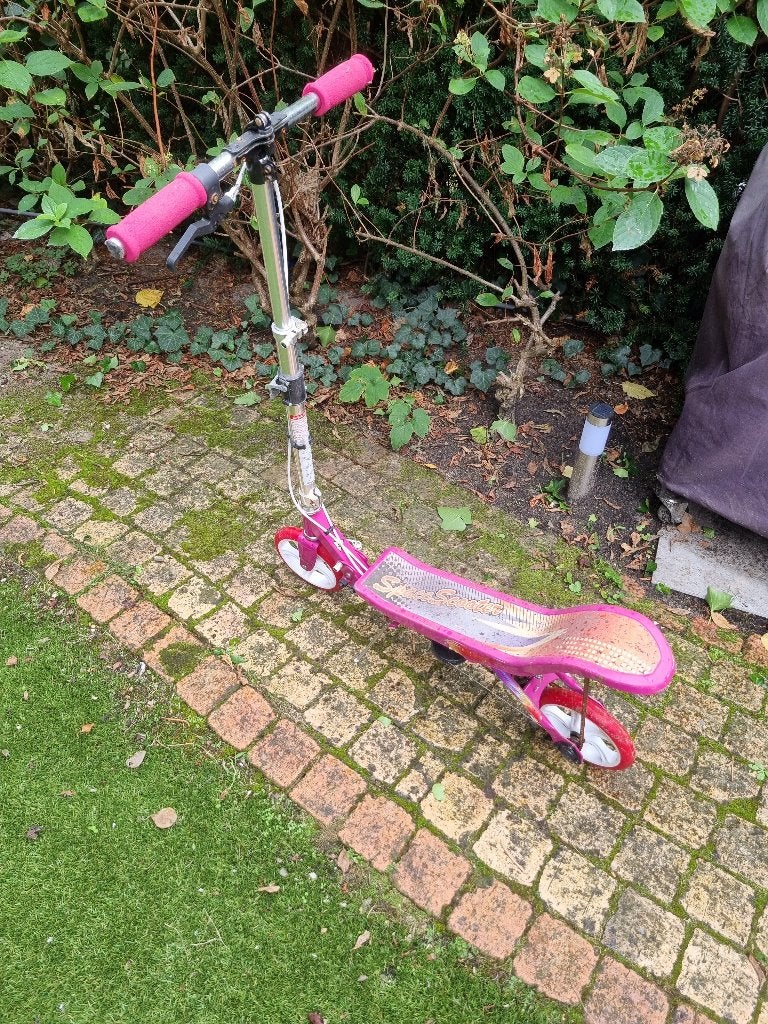 Roze space scooter, Fietsen en Brommers, Ophalen, Gebruikt, Overige typen, Space Scooter