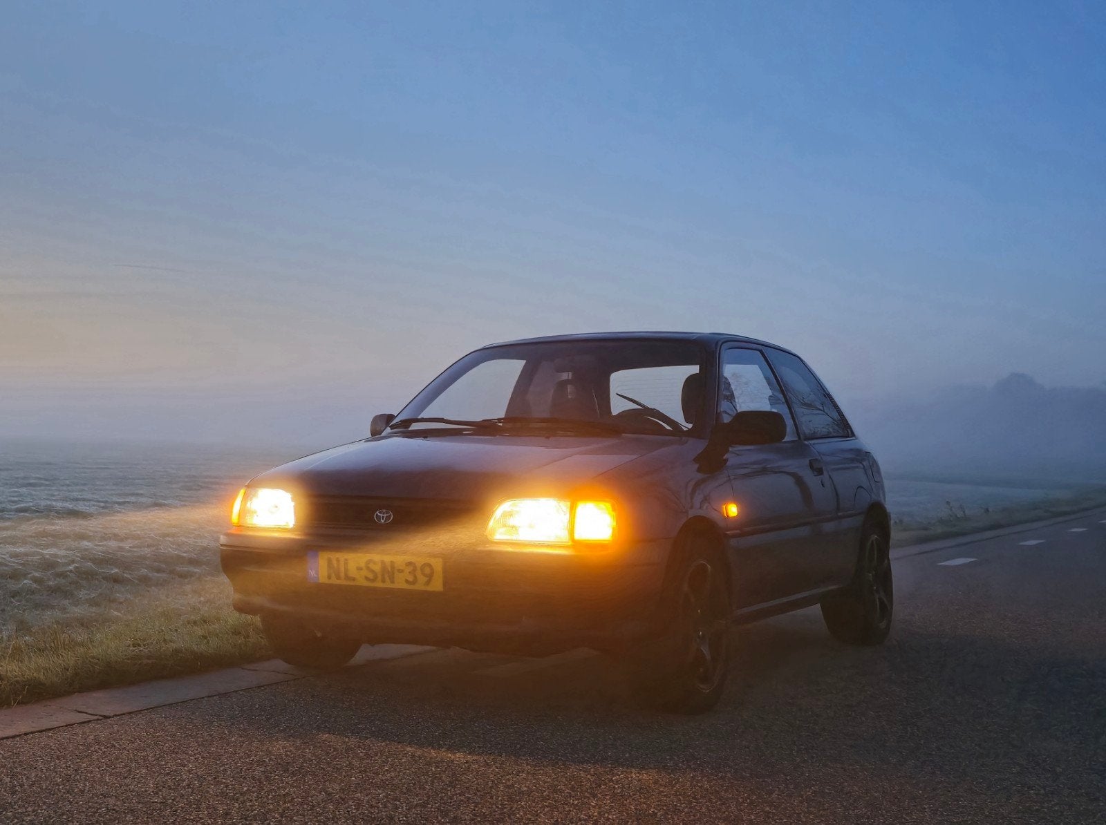 Toyota Starlet 1.3 XLI AUT E2 1996 Blauw, Auto diversen, Ophalen