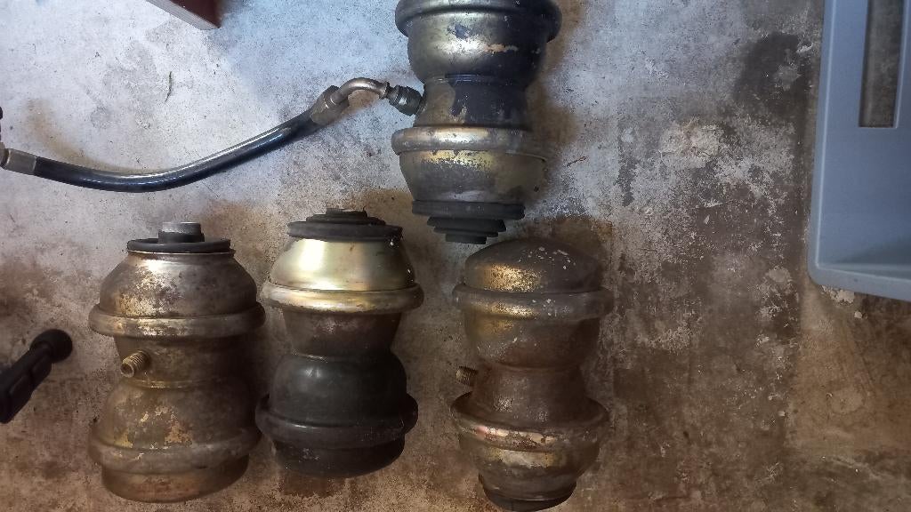 Hydragas veerballen, Ophalen, Gebruikt, MG