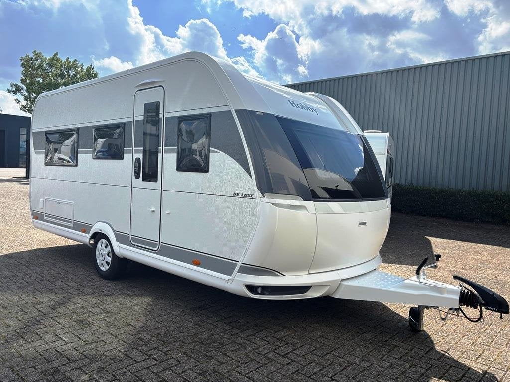 Hobby De Luxe 460 LU met 2 aparte bedden, Schokbreker, Rondzit, Hobby, 5 tot 6 meter