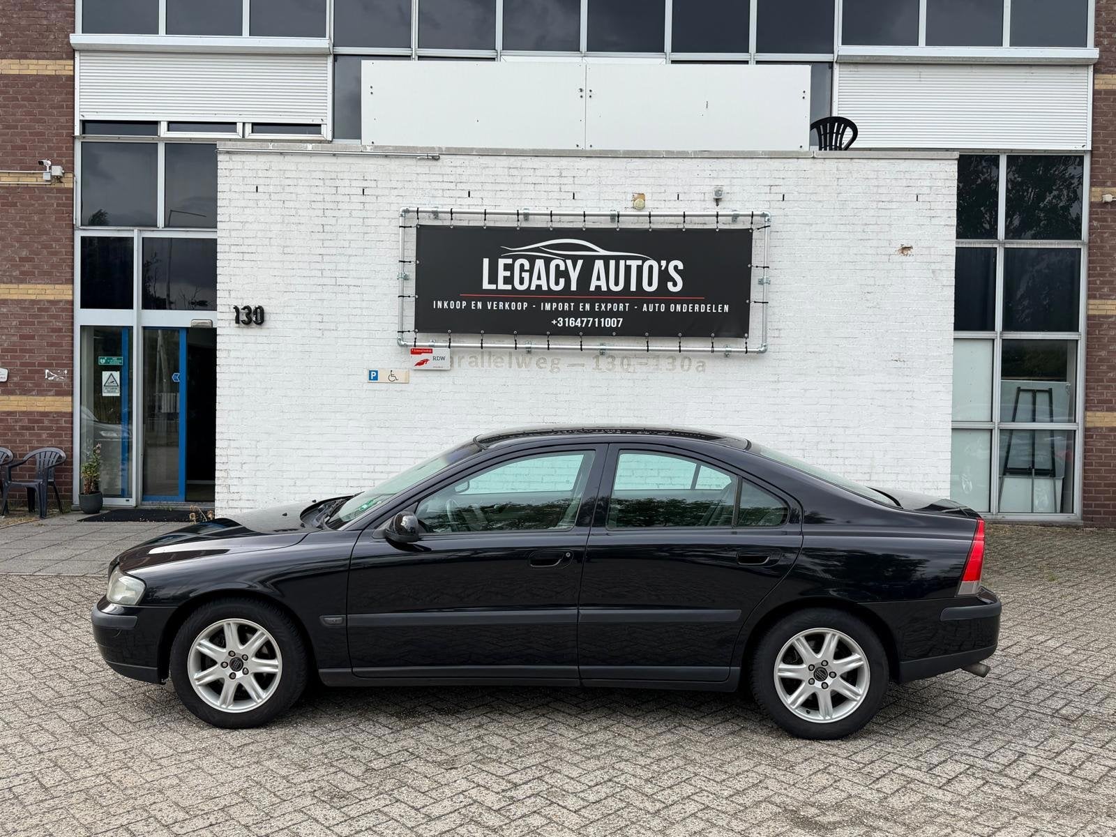 Volvo S60 2.4 Edition - APK 11/2026 - RIJDT & SCHAKELT GOED, Voorwielaandrijving, Automatische klimaatregeling, Gebruikt, Beige