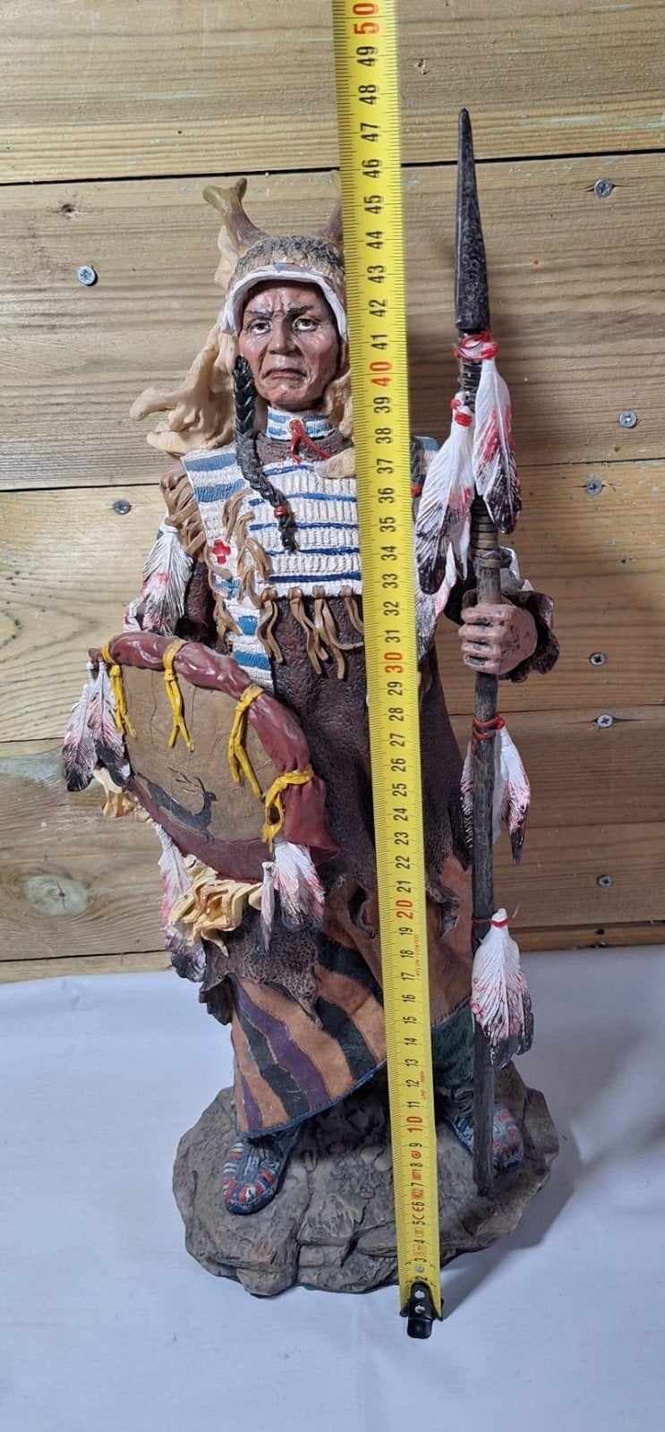Groot gedetailleerd Indianenbeeld met speer en schild, Ophalen, Gebruikt, Mens