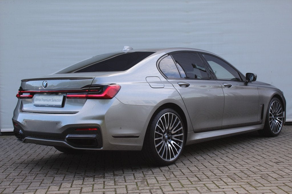 BMW 7 Serie 740d xDrive M Sport Automaat / Schuif-kanteldak, Auto's, BMW, Automaat, Gebruikt, 2993 cc, Met garantie (alle)