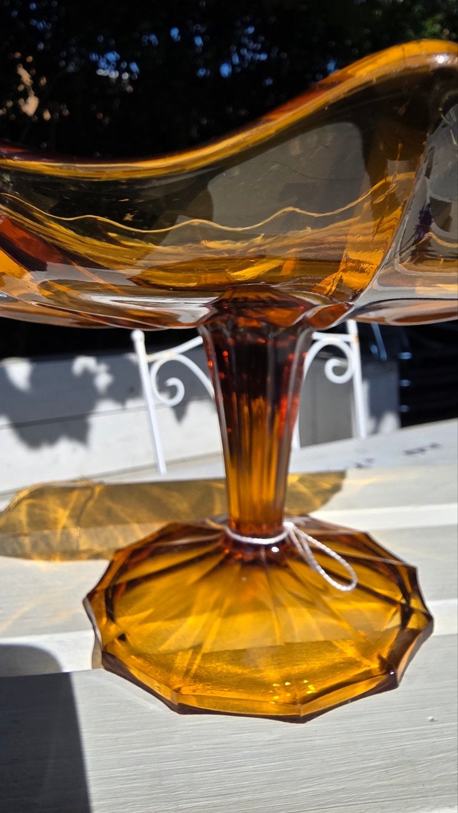 Persglas Art Deco serveer Schaal op Voet Amber Vintage, Ophalen of Verzenden