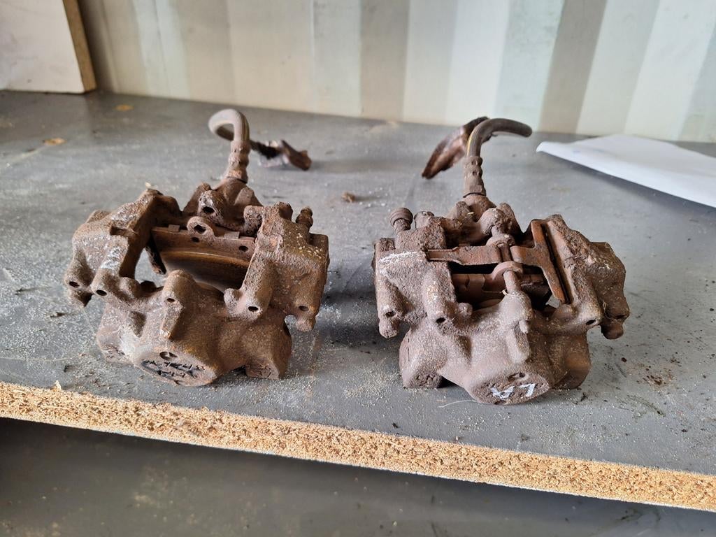 Remklauw links en rechtsachter Mercedes W203 C-klasse, Ophalen, Mercedes-Benz, W203, W203