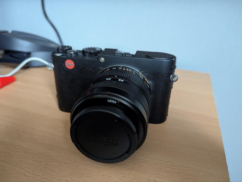 Leica x vario typ 107 defect, Audio, Tv en Foto, Fotocamera's Digitaal, Compact, Ophalen of Verzenden, Niet werkend, Overige Merken