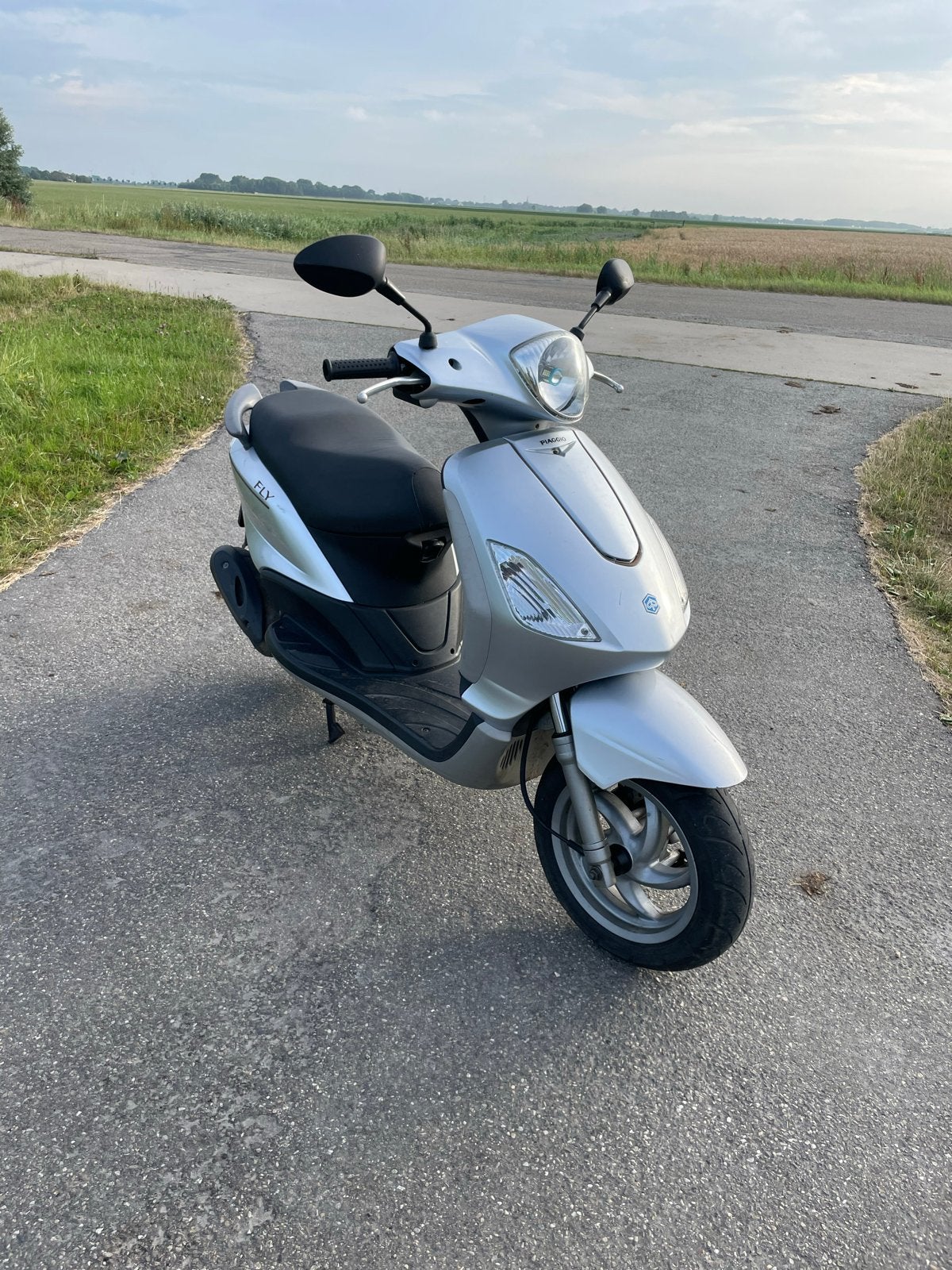 Piaggio Fly 4-takt 50cc, Fietsen en Brommers, Snorfietsen en Snorscooters, Ophalen, Piaggio, Gebruikt, Benzine