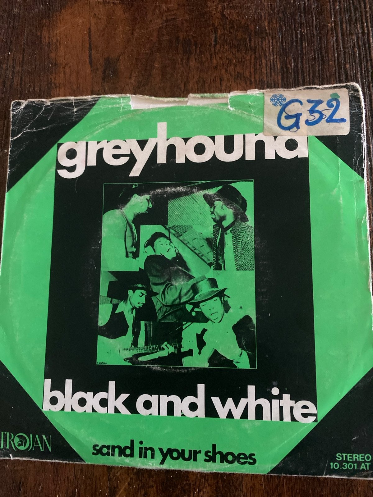 Greyhound - Black and White / Sand in Your Shoes (Vinyl), Cd's en Dvd's, Gebruikt, 7 inch, Ophalen of Verzenden, EP