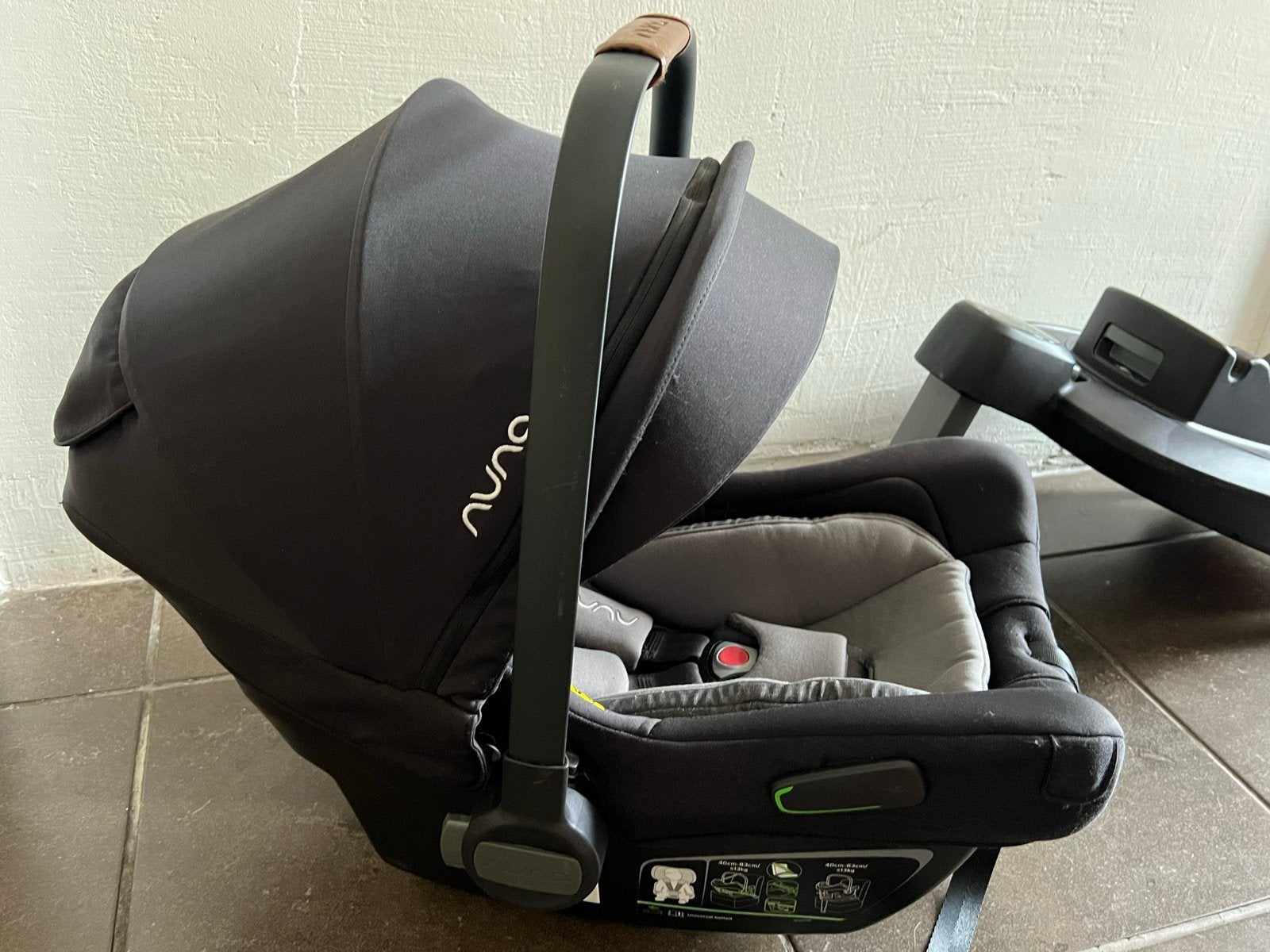 Nuna Pipa Next autostoel incl Isofix 360 base, Zijbescherming, Zo goed als nieuw, Isofix, 0 t/m 13 kg
