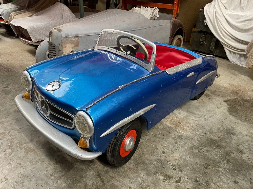 Mercedes 190 sl ferbedo trapauto, Antiek en Kunst, Antiek | Speelgoed, Ophalen