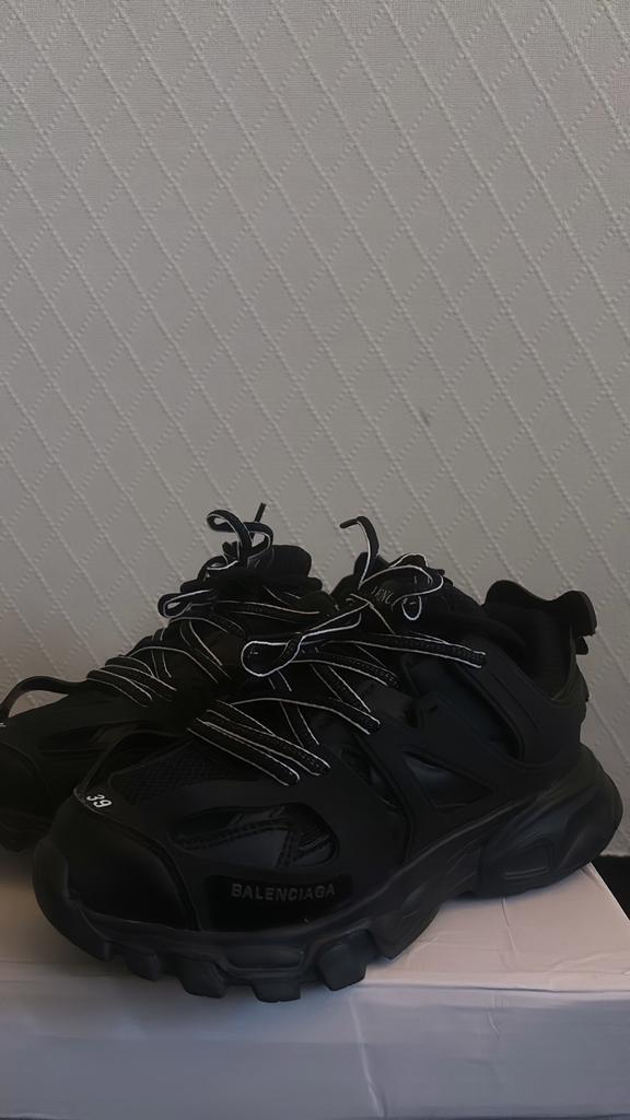 Balenciaga tracks zwart maat 39, Kleding | Heren, Schoenen, Zwart, Ophalen of Verzenden, Sneakers of Gympen, Zo goed als nieuw