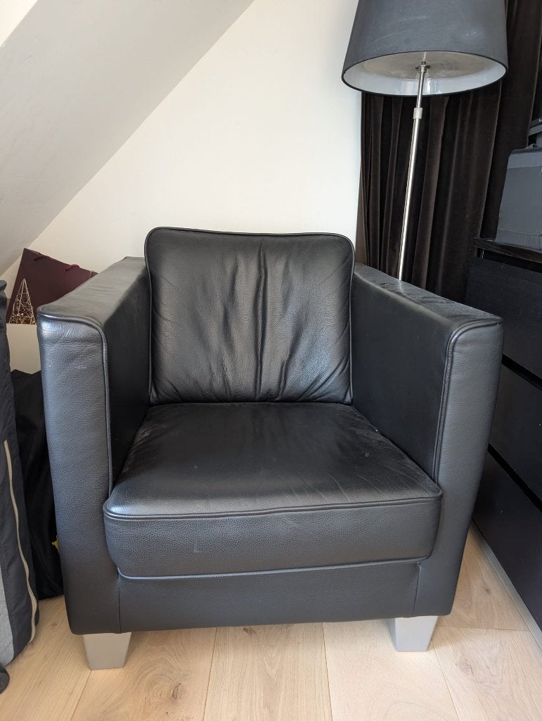Zwart leren fauteil, Huis en Inrichting, Ophalen, Zo goed als nieuw, 50 tot 75 cm, Leer