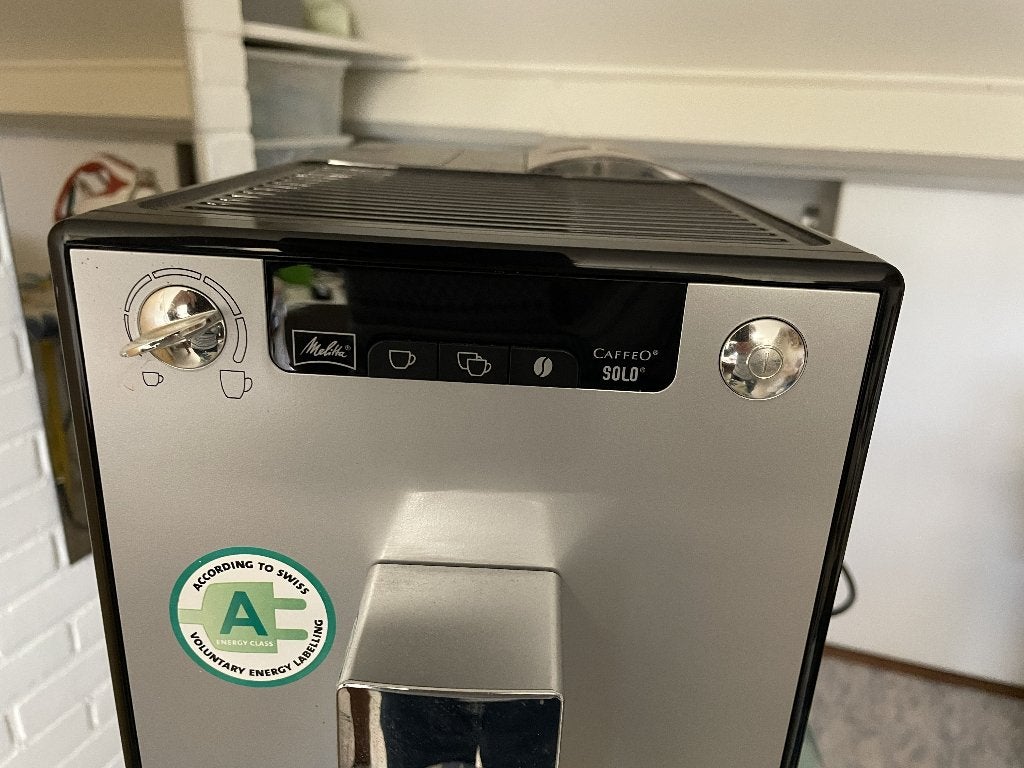 Espresso machine: Melitta Caffeo Solo Zilver, Witgoed en Apparatuur, Koffiezetapparaten, Ophalen, Afneembaar waterreservoir, Gebruikt