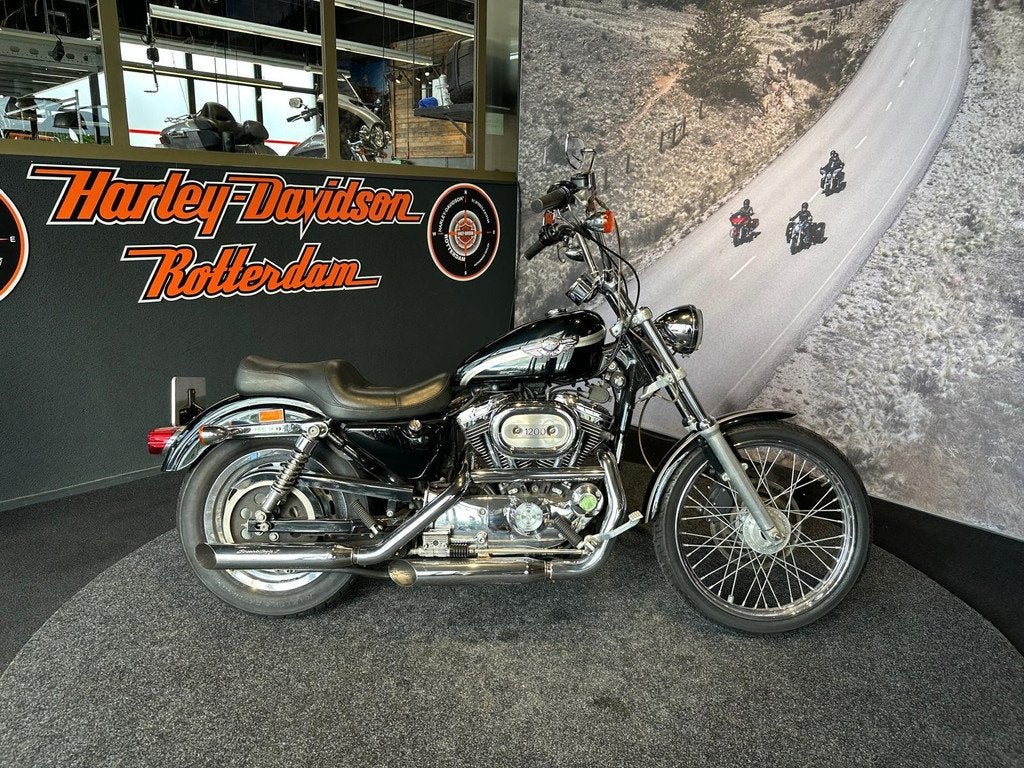 Harley-Davidson XL1200C (bj 2003), Motoren, Motoren | Harley-Davidson, Laan van Vredenoord 33
2289 DA  RIJSWIJK, NL, Bedrijf, Overig
