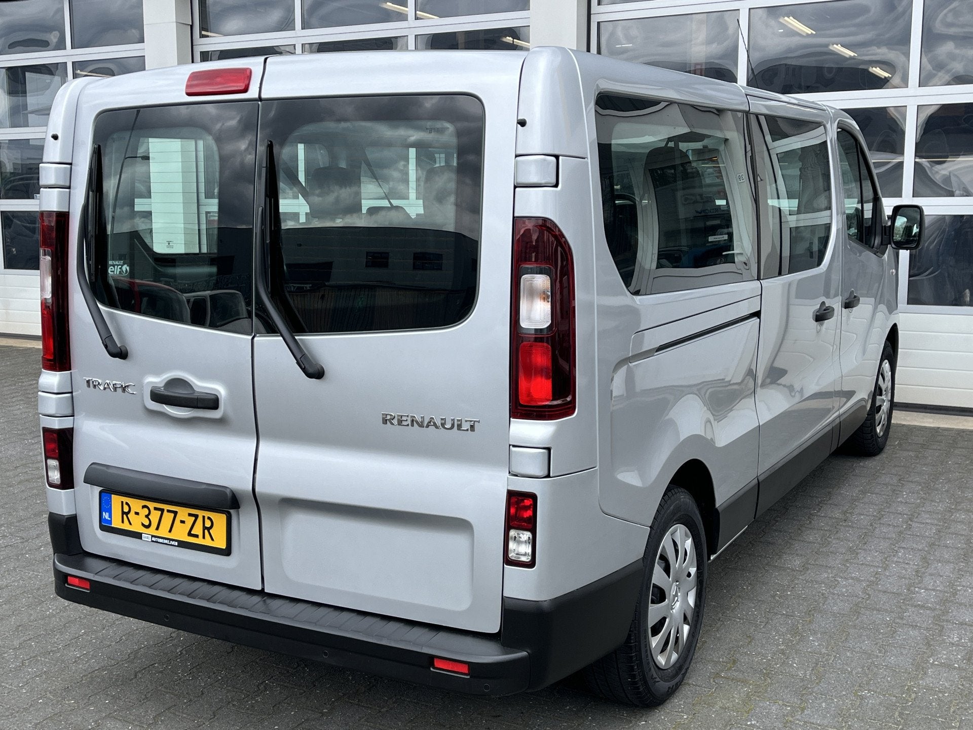Renault Trafic Passenger 9 persoons 1.6 dCi BTW / BPM vrij m, Auto's, Renault, Voorwielaandrijving, Stof, Gebruikt, 2000 kg