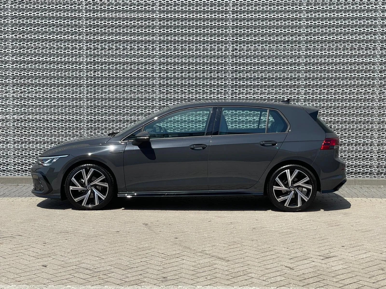 Volkswagen Golf 1.5 TSI R-Line (bj 2024), Voorwielaandrijving, 4 cilinders, Bedrijf, Golf