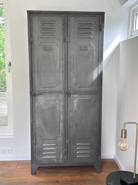 Kast metaal/ locker stijl, legplanken, 2.00 hoog, 90 breed, Huis en Inrichting, Kasten | Roldeurkasten en Archiefkasten, Ophalen