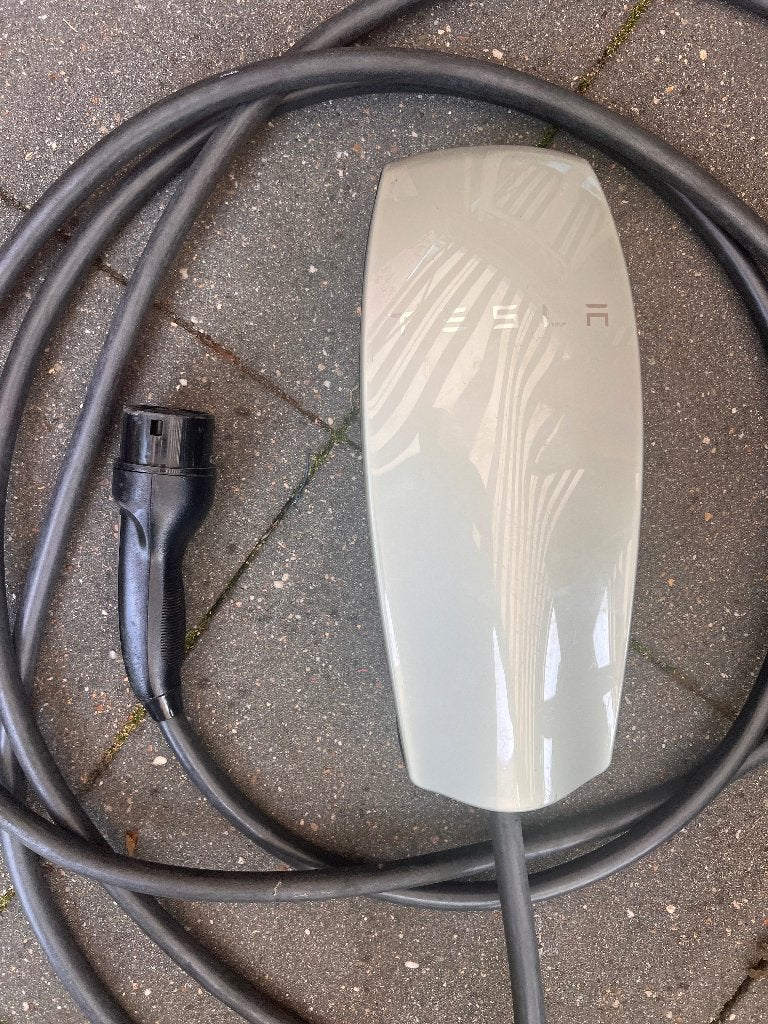 Tesla wall connector lader gen 2, Ophalen, Gebruikt, Laadkabel