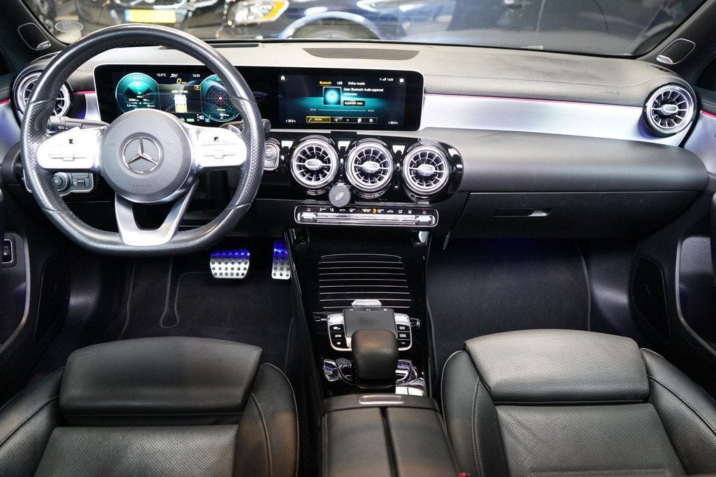 Mercedes-Benz A-klasse 250 e Premium Plus | 1E EIG | 360 CAM, Auto's, Mercedes-Benz, Gebruikt, Euro 6, 4 cilinders, 15 kWh