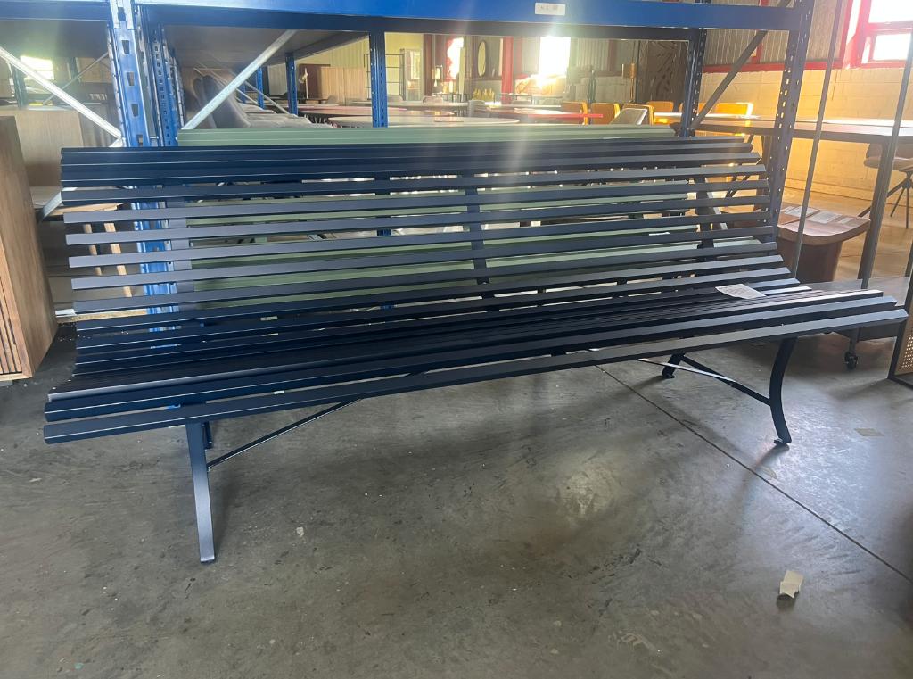 Fermob Louisiane tuinbank 200 Deep Blue | Van €745, nu, Tuin en Terras, Tuinbanken, Fermob, Nieuw, Ophalen of Verzenden, Fermob