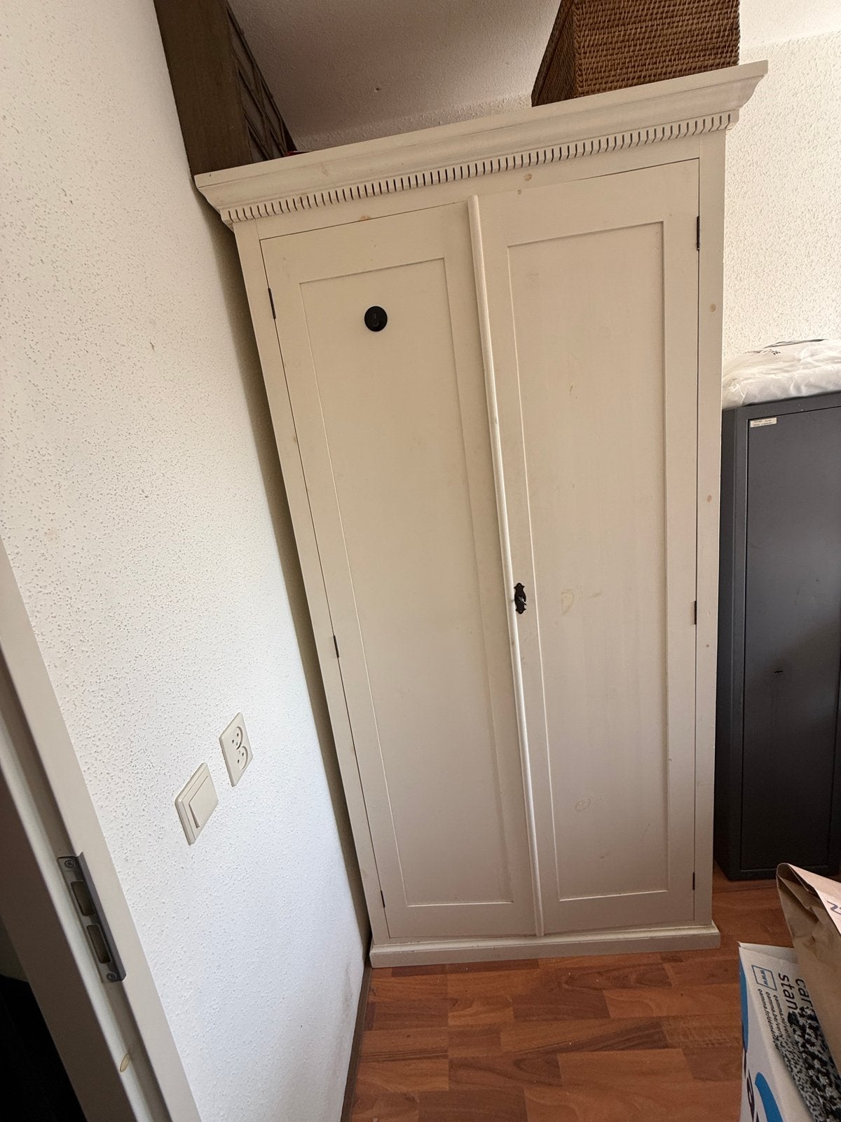 Witte kledingkast met planken, Ophalen, Gebruikt, 50 tot 100 cm, 150 tot 200 cm