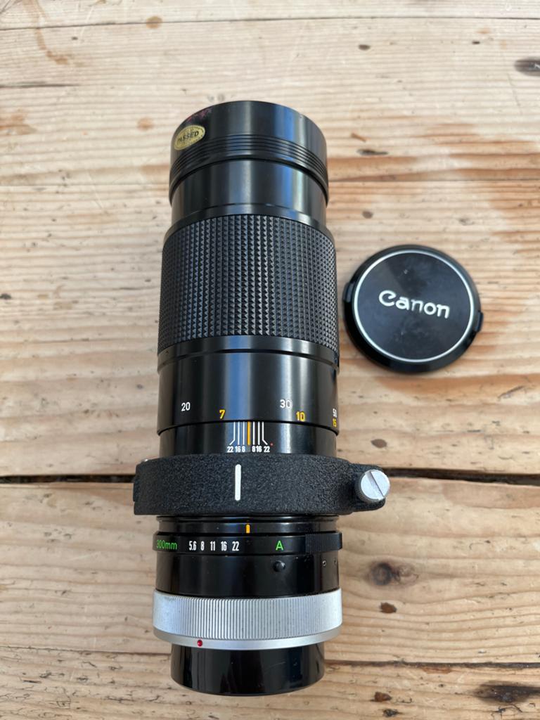 Canon FD 300mm 1:5.6 S.C. Telelens met statief aansluiting, Audio, Tv en Foto, Fotografie | Lenzen en Objectieven, Ophalen of Verzenden