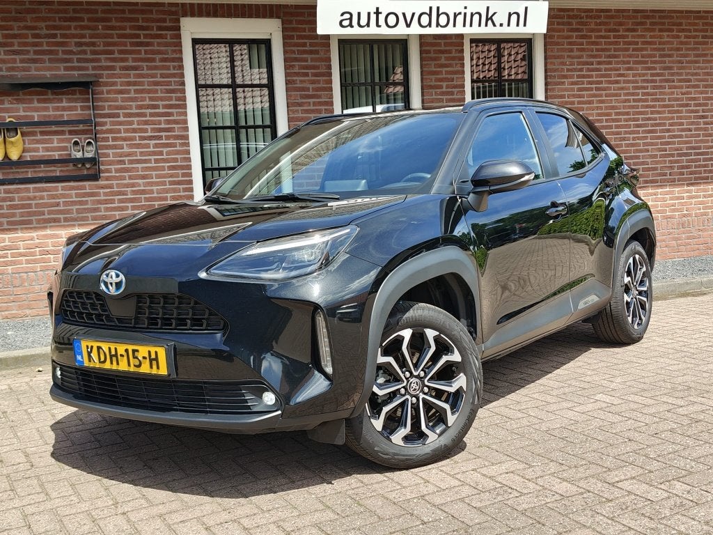 Toyota Yaris Cross 1.5 Hybrid Explore, CAMERA / STOELVERWARM, Stof, Gebruikt, 750 kg, Zwart