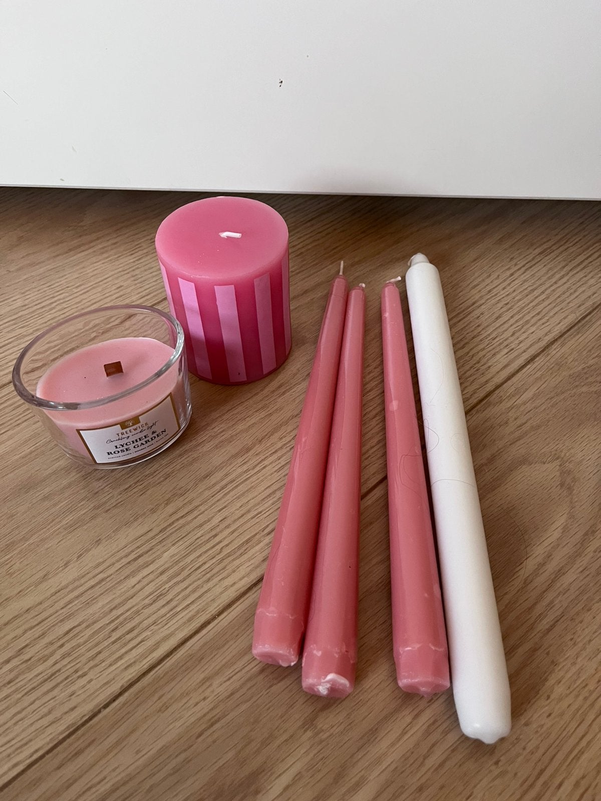 Kaarsen en kandelaars, Overige merken, Ophalen of Verzenden, Zo goed als nieuw, Roze