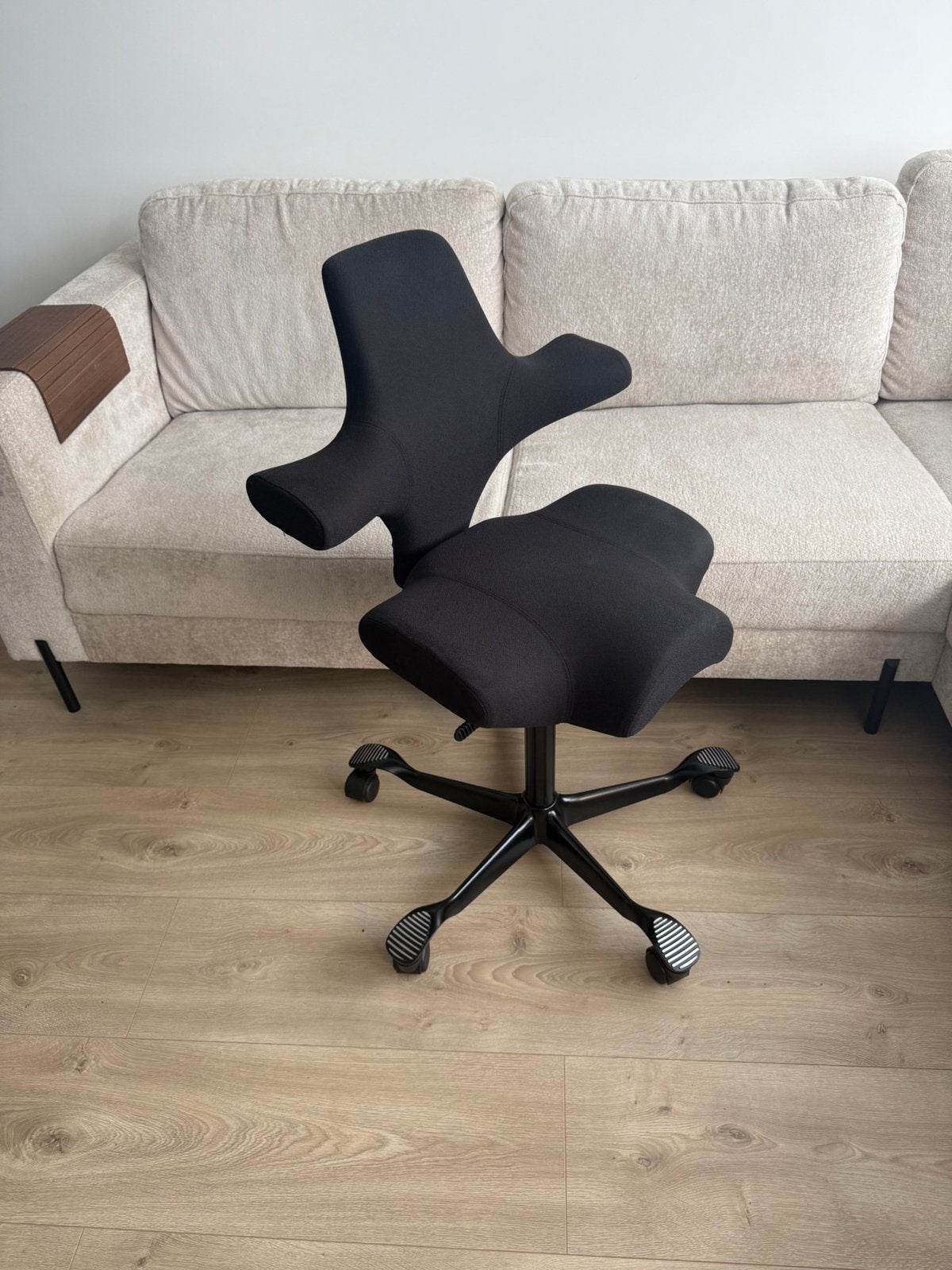 HÅG Capisco 8106 Ergonomische Bureaustoel Nieuwstaat!, Huis en Inrichting, Bureaustoelen, Ophalen of Verzenden, Zo goed als nieuw