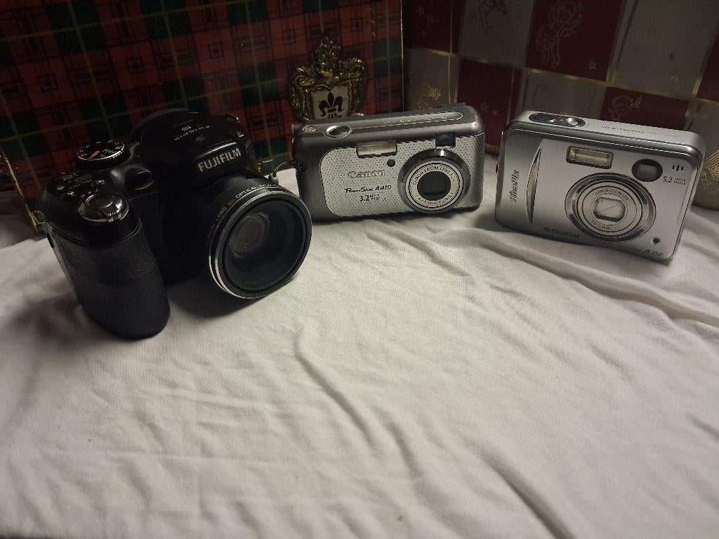 Lot fototoestellen canon fujifilm, Audio, Tv en Foto, Fotocamera's Digitaal, Verzenden, Canon, Compact, Zo goed als nieuw