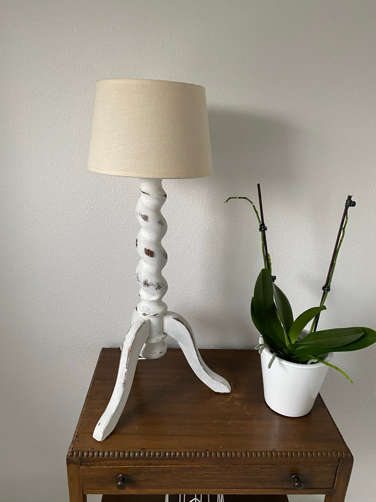 Brocante lamp met gedraaide poot, Ophalen