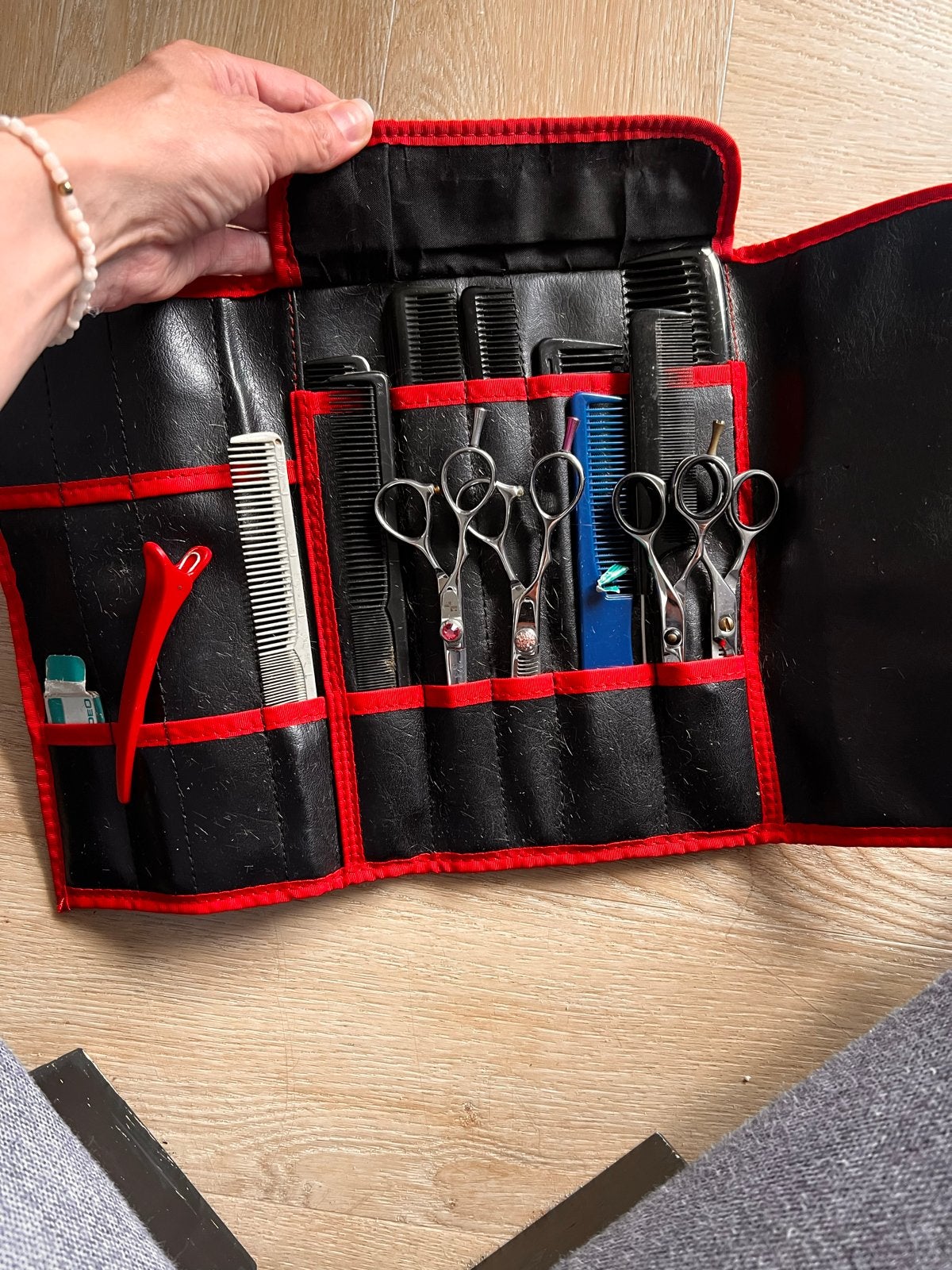 Etui met 4 linkshandige kappersscharen, Sieraden, Tassen en Uiterlijk, Uiterlijk | Haarverzorging, Ophalen of Verzenden
